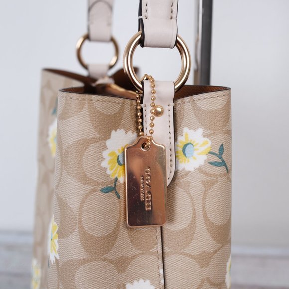 NWT Coach Small Town Bucket Bag with Daisy Print - Picture 7 of 12